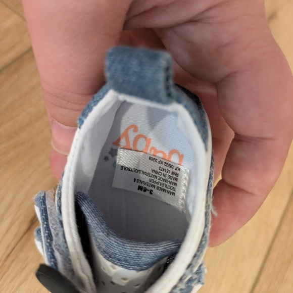 Mickey Mouse Baby Shoes - Picture 3 of 6